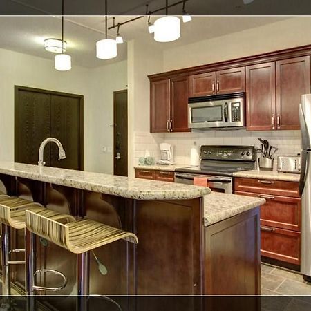 B&B Grand Rockies Resort 2Br 1Pullout Canmore Exteriör bild