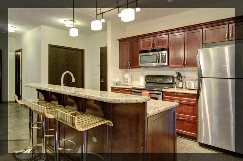 B&B Grand Rockies Resort 2Br 1Pullout Canmore Exteriör bild