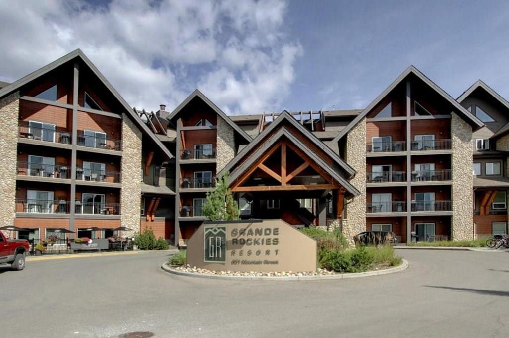 B&B Grand Rockies Resort 2Br 1Pullout Canmore Exteriör bild