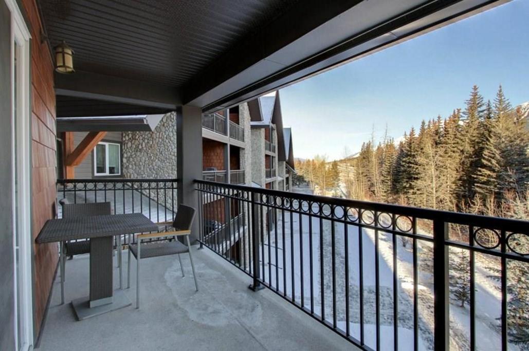 B&B Grand Rockies Resort 2Br 1Pullout Canmore Exteriör bild
