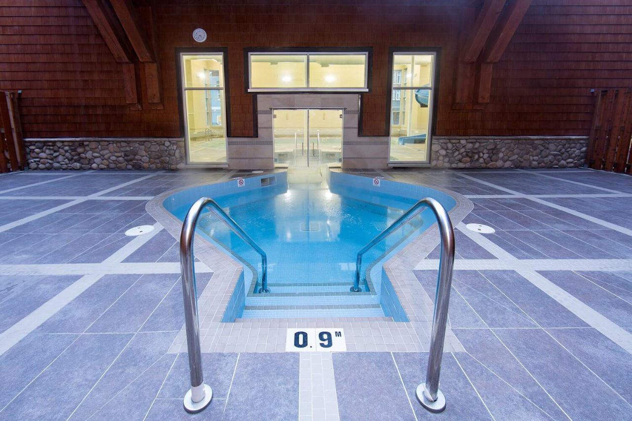 B&B Grand Rockies Resort 2Br 1Pullout Canmore Exteriör bild